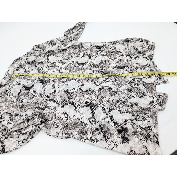 Calvin Klein Snake Print Long Sleeve Button Up Collared Blouse Top Size Medium - Picture 7 of 7